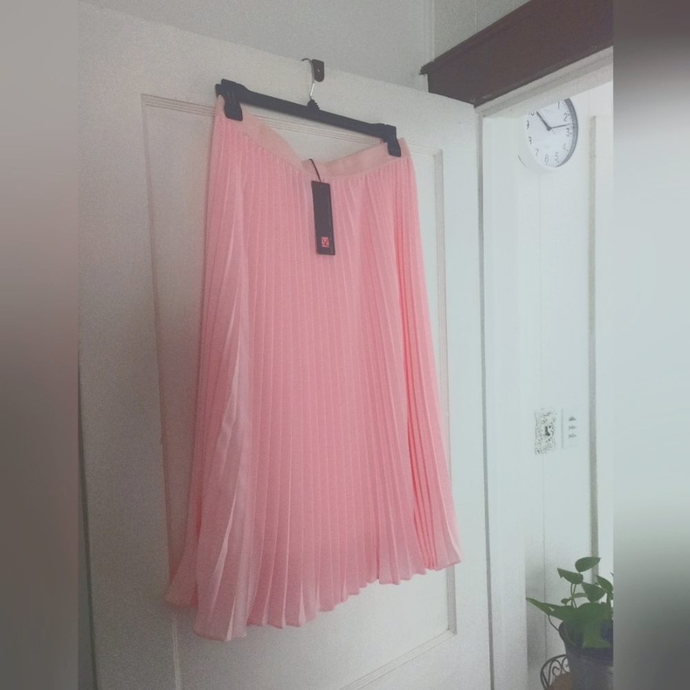 NWT BARBIE PINK MIDI SKIRT XL